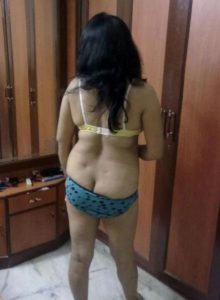 round ass desi indian housewife wife nude image