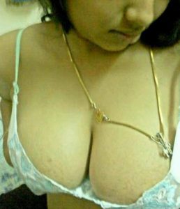 sexy big boobs indian amateur gf nude photos