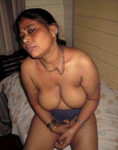 sexy desi milf nude pic