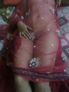 sexy nude indian mature housewife stripping saree