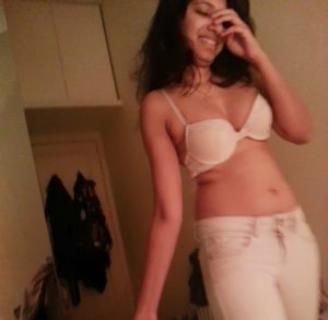 shy desi babe naked pic