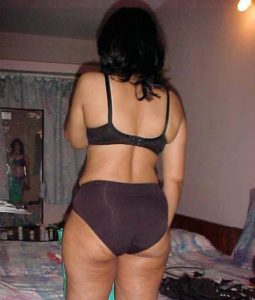 young desi milf naked photo