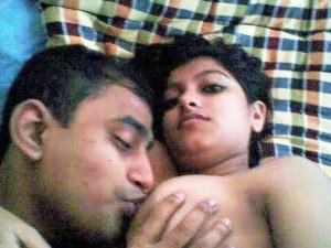 Desi couple suck boobs