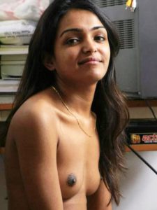 Desi nude teen photo