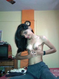 Nude desi small boobs photo