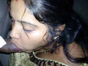 Desi hot sucking big cock