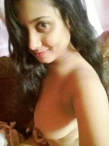 Desi naked bhabhi hot pic
