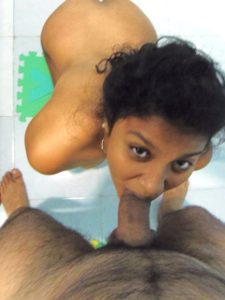 Desi nude blowjob photo