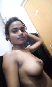 Desi nude tits pic