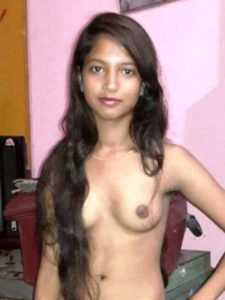 Small desi indian xx tits bhabhi