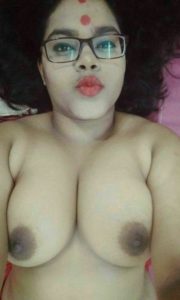 Aunty nude big boobs