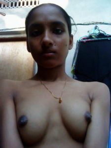 Nude indian Hottie boobs