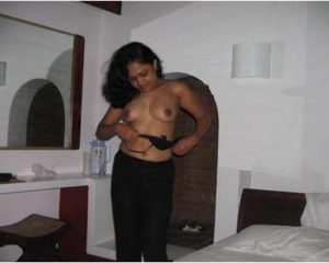 Nude tamil bhabhi najed