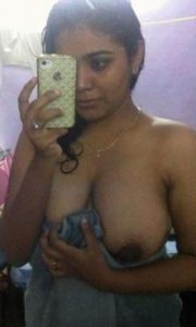 bhabhi boob selfie