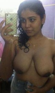 bhabhi boobs selfie