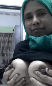 hijab bhabhi tits