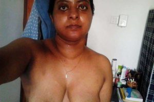 indian naked bhabhi boobs 