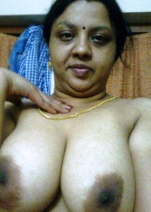 aunty huge jugs