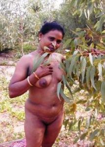 aunty nude outdoor