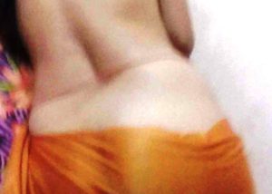 indian bhabhi round butt