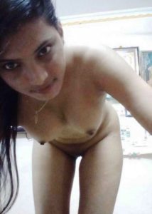 indian nude selfie