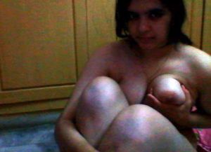 chubby indian desi babe