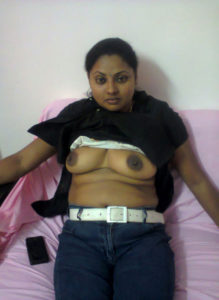 curvy big boobs desi bhabhi