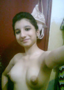 cute desi nude chick