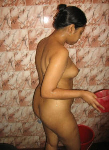 beautiful desi amateur naked babe