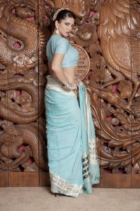 beautiful sunny teasing in saree