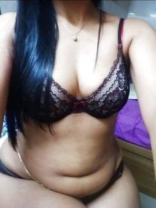 sexy Indian Muslim housewife