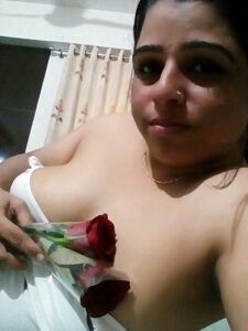 milf busty bhabhi