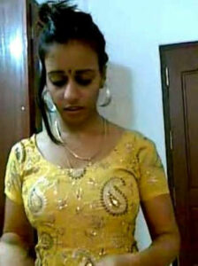 hot desi busty girl