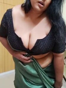 Telugu wife showing boobs