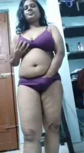 chubby Unmarried desi Indian girl