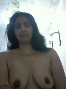 mature desi mommy