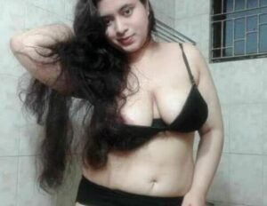 Sweet And Busty Nude Indian Girl Selfies Leaked