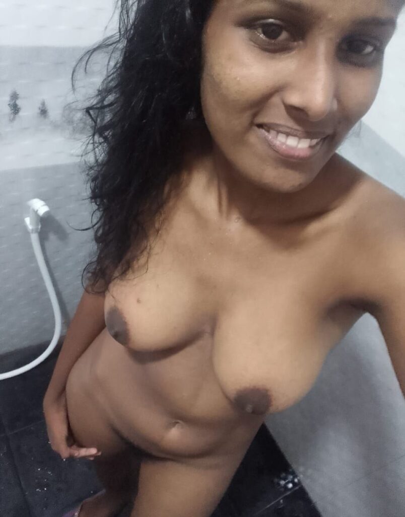 naked sexy tamil babe