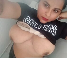 sexy desi big round boobs