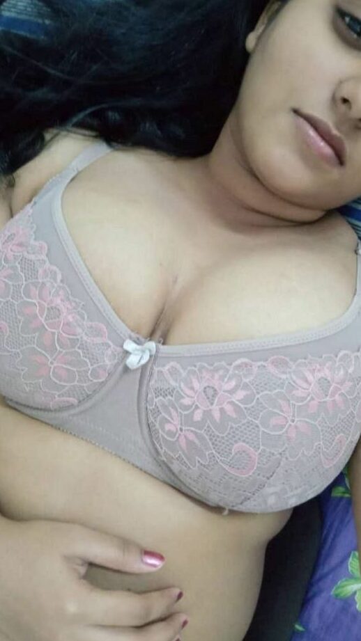 Busty Tamil Girlfriend