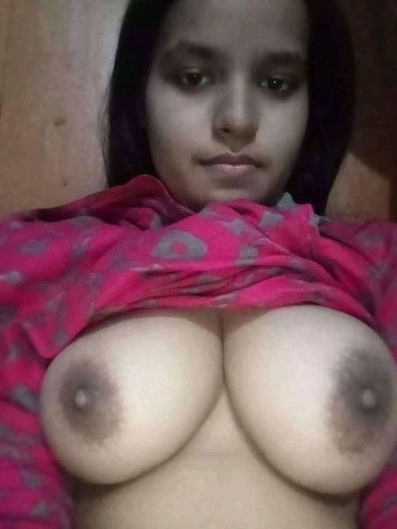 Girlfriend Big Boobs Tempting